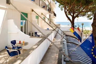 هتل Ligure