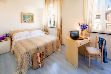 هتل Ligure