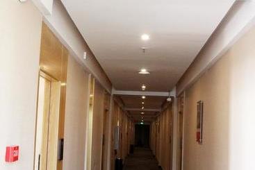 Thank Inn Chain Hotel Hubei Huanggang Huangzhou District Qingzhuanhu Road