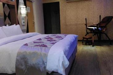 Yue Xin Motel