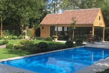 B&b Charming Escape