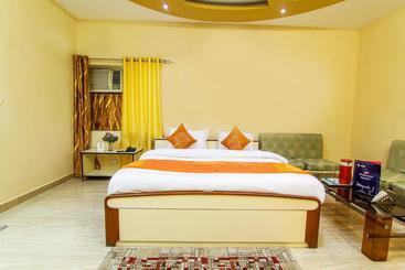 هتل Nirmal Palace