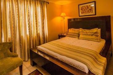 هتل Inn At 87