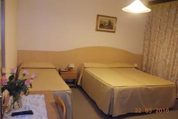 Отель La Rondine