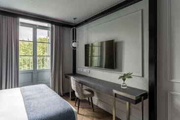 Hotel Room Mate Gorka