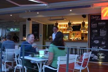 Tara's Lodge Hotel