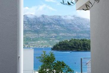Tara's Lodge Hotel