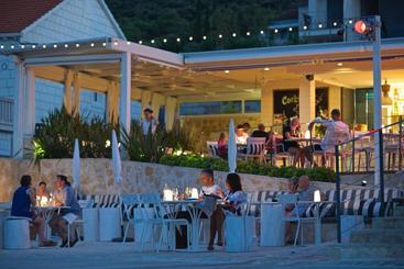 Tara's Lodge Hotel