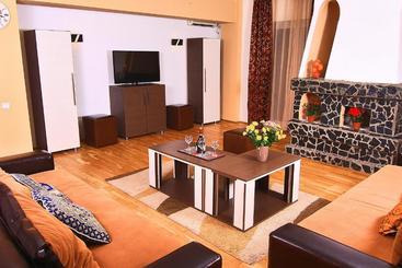 هتل Residenza Di Carbasinni