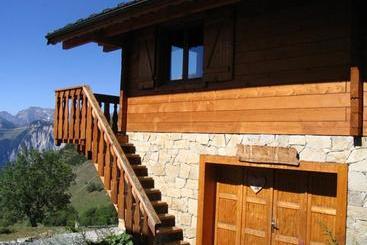 هتل Chalet Les Sapins