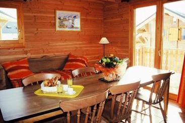 هتل Résidence Goélia Les Chalets De La Toussuire