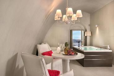 هتل Mythical Blue Luxury Suites