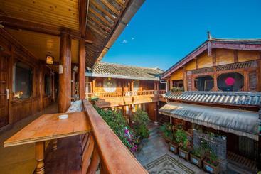 هتل Lijiang Rongyi Homestay