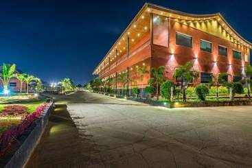 ホテル Saya Grand Club & Spa Resort