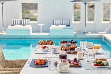 Mrs. Armelina By Mr&mrs White Hotels