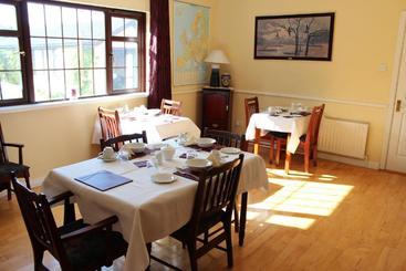 Cloverlawn B&b