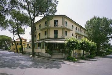 هتل Villa Rita