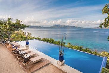 Отель Vivere Azure Resort