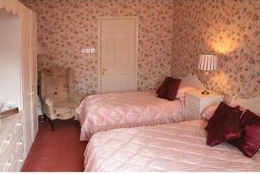 Meadowside B&b