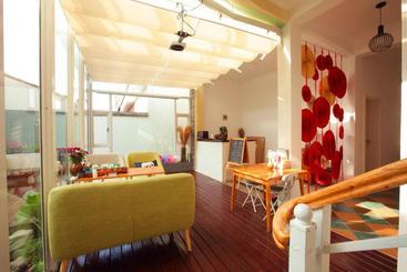هتل Always Sunshine Inn