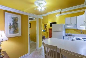 هتل Chipman Hill Suites - 9 Chipman Hill