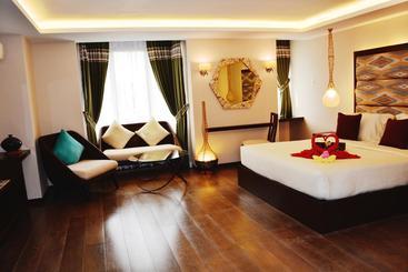 هتل Capital O 261 Rumah Highlands