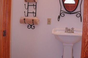 هتل Three Pines Bed And Breakfast