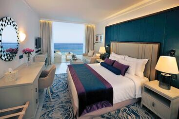 Amavi, Madefortwo Hotels   Paphos