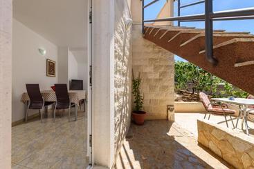 هتل Apartments Kudelik