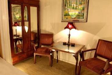 هتل Philip House