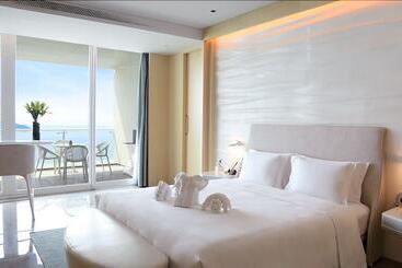 בית מלון כפרי The Mangrovetree Sanya Resort