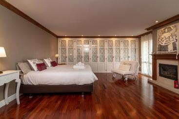 هتل Benalmádena Coast Villa