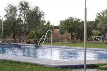 هتل Cortijo Mesa De La Plata