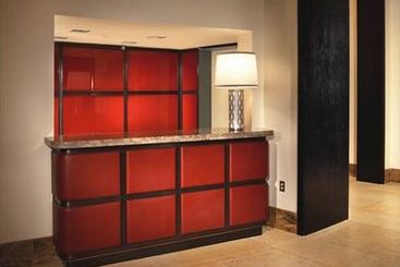 هتل Global Luxury Suites at Metropolitan South