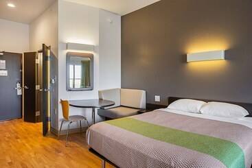 Отель Studio 6buda, Tx