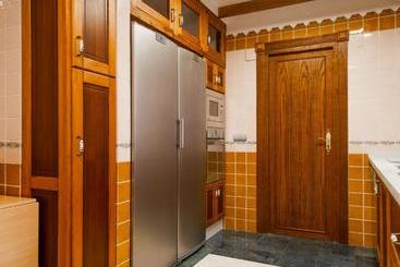 هتل Villa Vista Lara Canovas Nerja