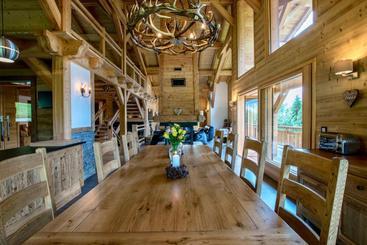 هتل Chalet Carnauba  Alpine Descents