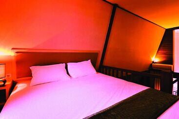 هتل Cirebon Waterland