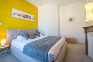 هتل Les Appartements Portail Louis