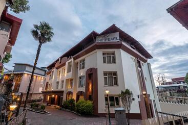 The Pearl By Dls Hotels