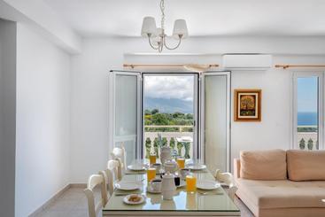 هتل Pernari Apartments