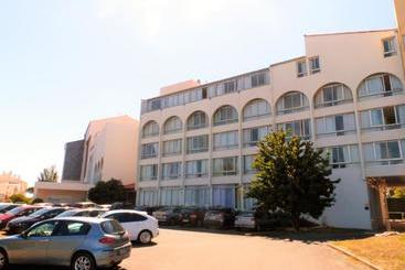 هتل Residence New Rochelle