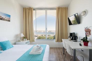 هتل Residence New Rochelle