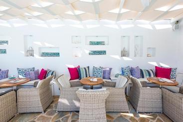 هتل Stelia Mare Boutique