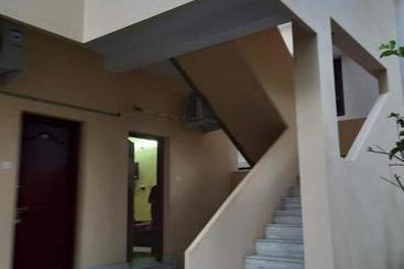 هتل Raghavi Tourist Home