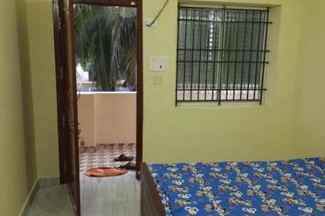 هتل Raghavi Tourist Home