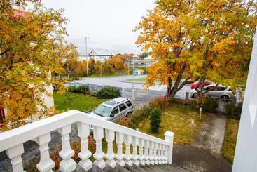 هتل Akureyri Central Luxury House
