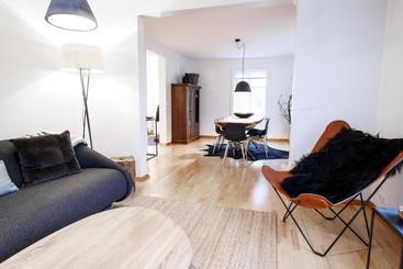 هتل Akureyri Central Luxury House