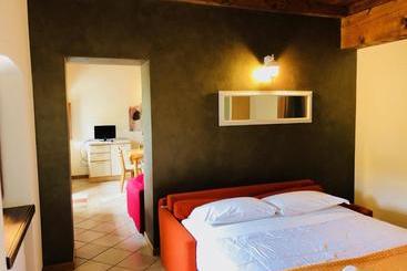 هتل Bertoletta Village Apartments