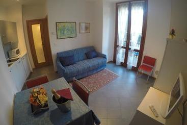 هتل Easy Apartaments Peschiera